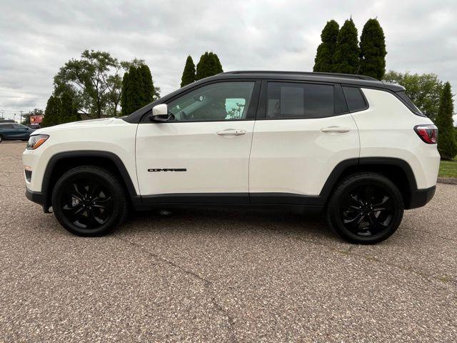 Photo of 2019 White Clearcoat Jeep Compass