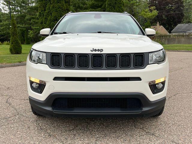 Photo of 2019 White Clearcoat Jeep Compass