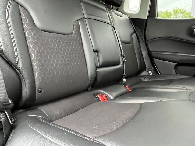 Photo of 2019 White Clearcoat Jeep Compass