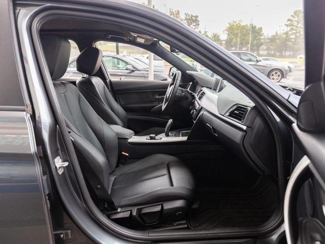 Photo of 2016 Grey BMW 320