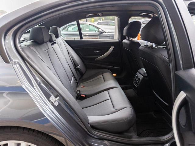 Photo of 2016 Grey BMW 320