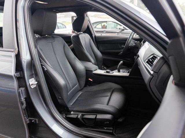Photo of 2016 Grey BMW 320