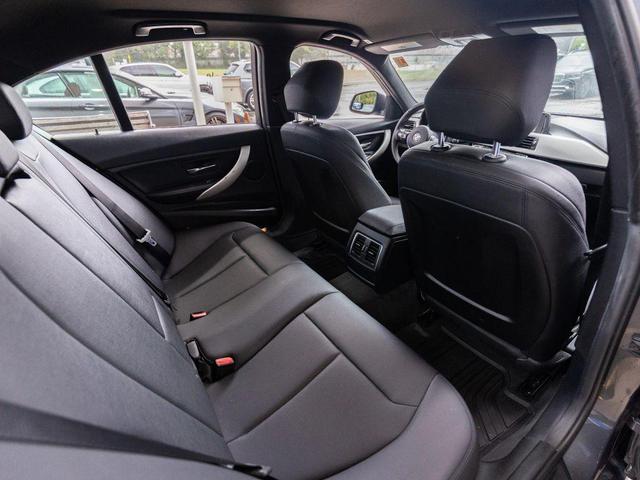 Photo of 2016 Grey BMW 320