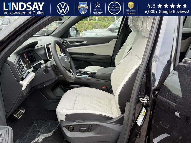 Photo of 2026 deep black pearl Volkswagen Atlas Cross Sport
