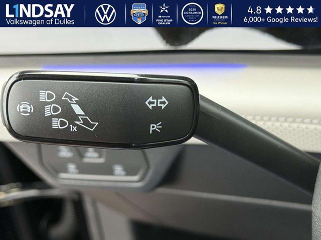 Photo of 2026 deep black pearl Volkswagen Atlas Cross Sport