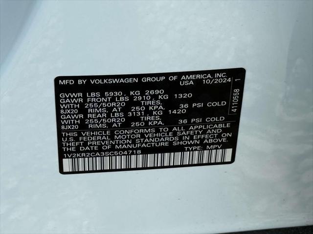 Photo of 2025 Pure White Volkswagen Atlas