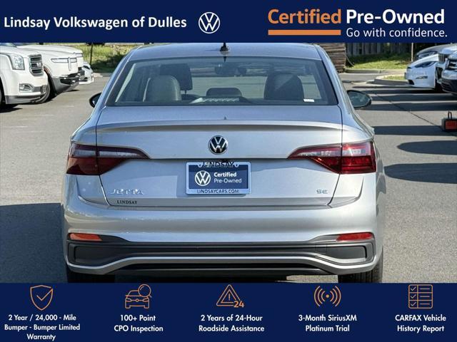 Photo of 2024 Silver Metallic Volkswagen Jetta
