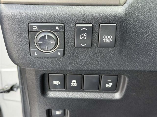 Photo of 2014 Tungsten Pearl Lexus GX 460