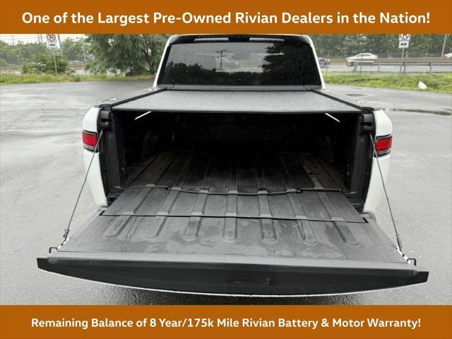 Photo of 2022 Glacier White Rivian R1T