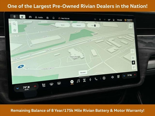 Photo of 2022 Glacier White Rivian R1T