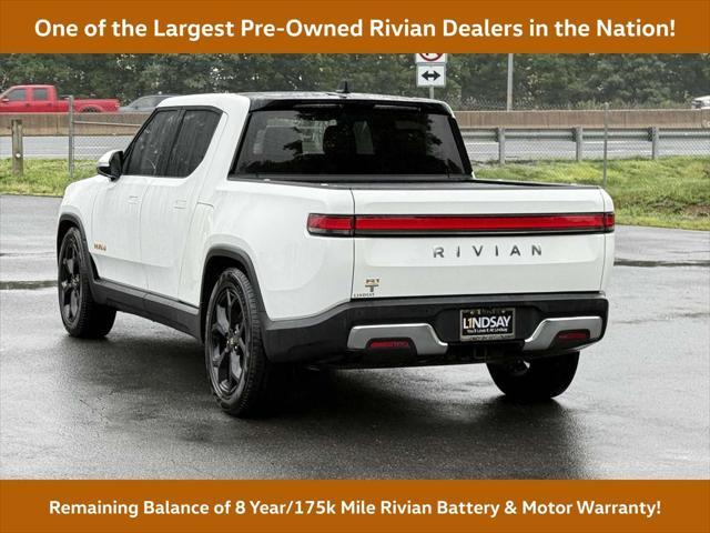 Photo of 2022 Glacier White Rivian R1T