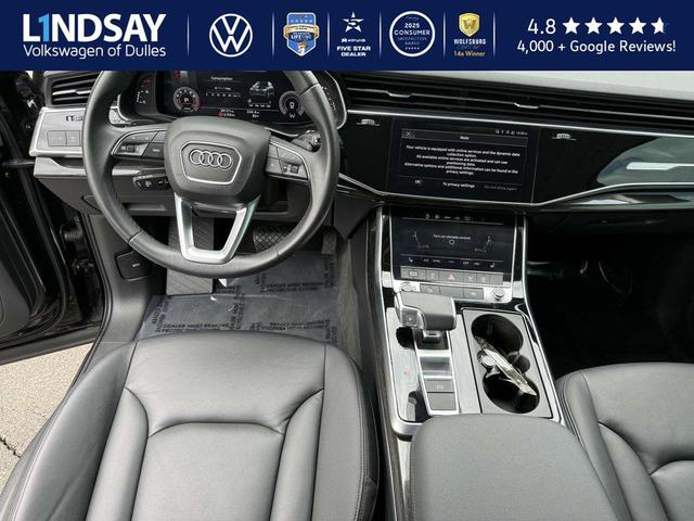 Photo of 2022 Black Metallic Audi Q7