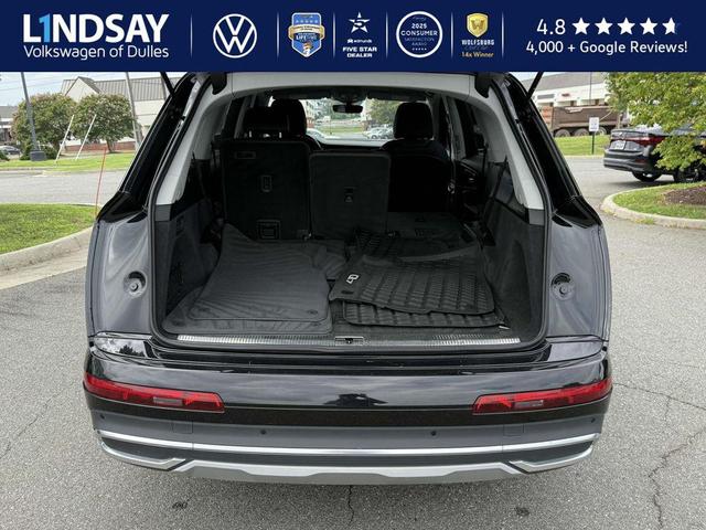 Photo of 2022 Black Metallic Audi Q7