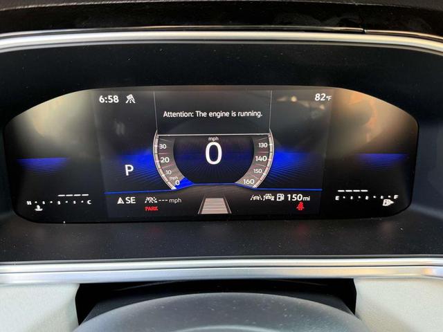 Photo of 2025 Pyrite Silver Metallic Volkswagen Taos