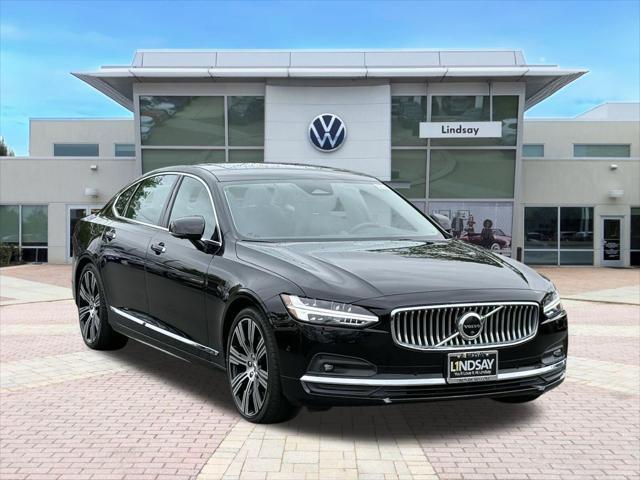 2022 Volvo S90