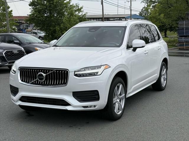 Photo of 2023 Crystal White Metallic Volvo XC90