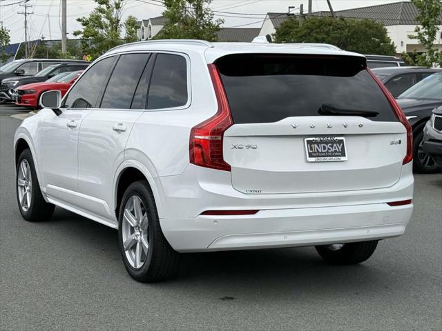 Photo of 2023 Crystal White Metallic Volvo XC90