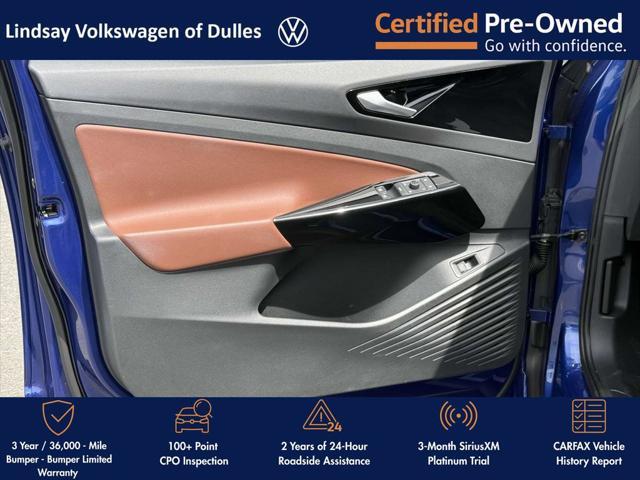 Photo of 2021 Dusk Blue Metallic/Black Roof Volkswagen ID.4