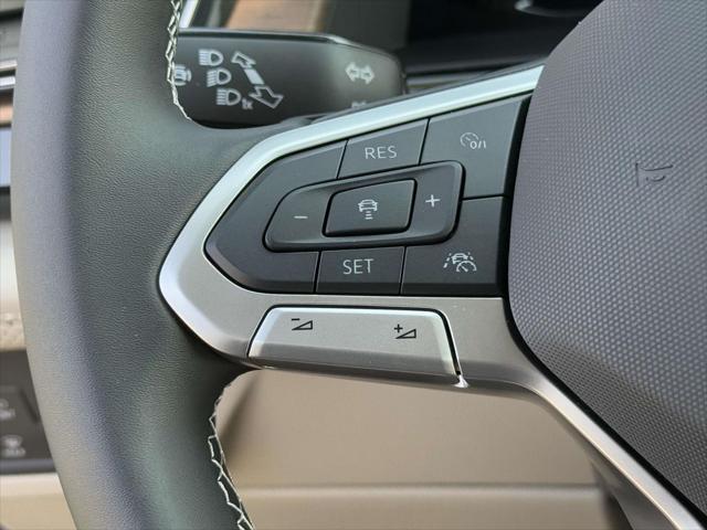 Photo of 2025 Deep Black Pearl Volkswagen Atlas