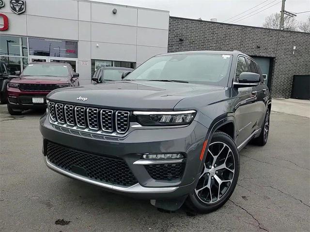 Photo of 2024 Baltic Gray Metallic Clearcoat Jeep Grand Cherokee
