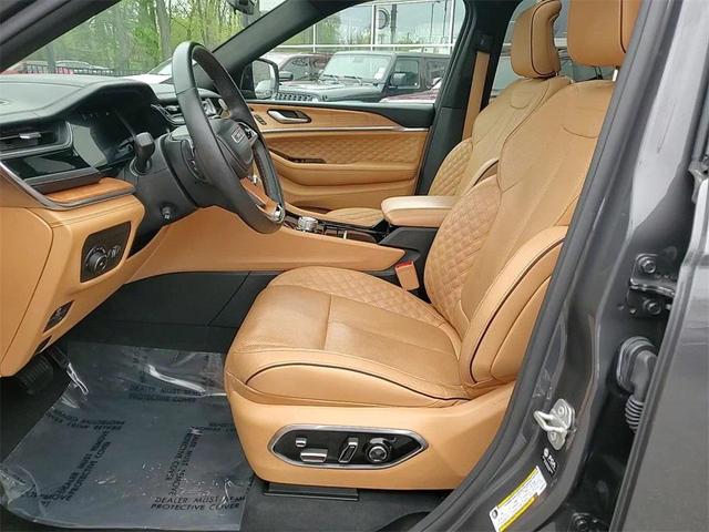 Photo of 2024 Baltic Gray Metallic Clearcoat Jeep Grand Cherokee