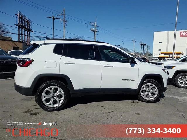 Photo of 2025 Bright White Clearcoat Jeep Compass