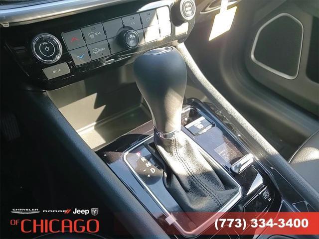 Photo of 2025 Bright White Clearcoat Jeep Compass