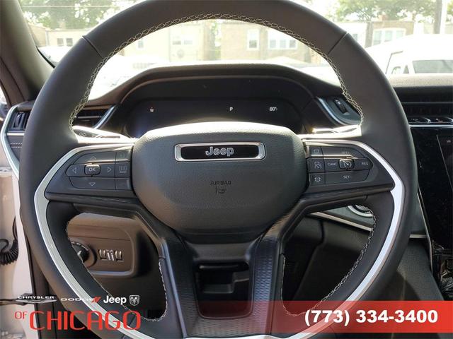 Photo of 2025 Bright White Clearcoat Jeep Grand Cherokee