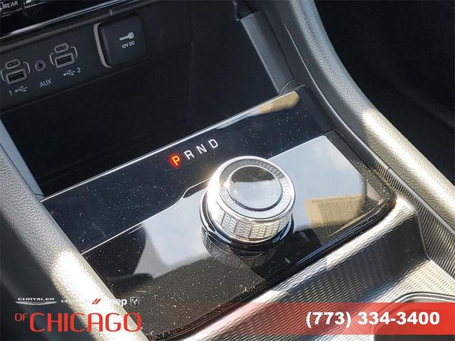 Photo of 2025 Bright White Clearcoat Jeep Grand Cherokee