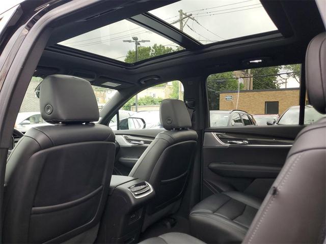 Photo of 2020 Stellar Black Metallic Cadillac XT6