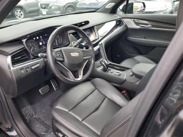 Photo of 2020 Stellar Black Metallic Cadillac XT6