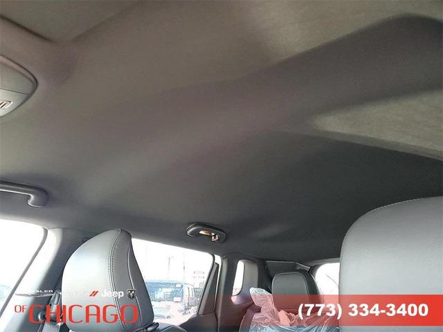 Photo of 2025 Bright White Clearcoat Jeep Compass