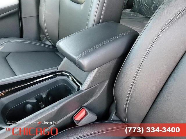 Photo of 2025 Bright White Clearcoat Jeep Compass