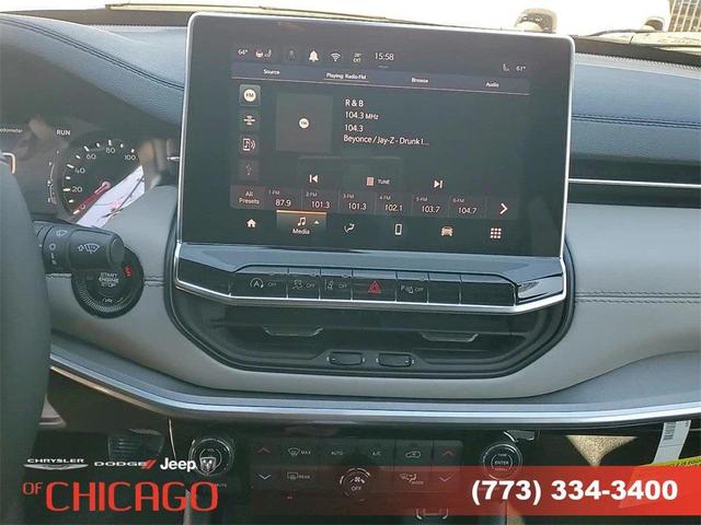Photo of 2025 Bright White Clearcoat Jeep Compass