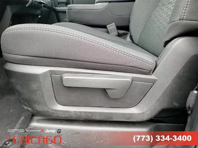 Photo of 2025 Diamond Black Crystal Pearlcoat RAM 2500