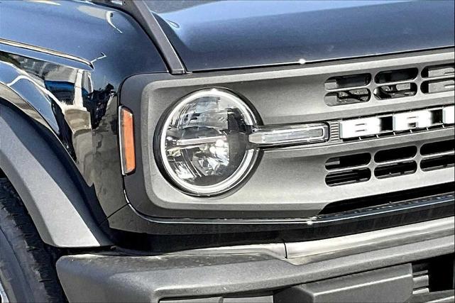 Photo of 2025 Shadow Black Ford Bronco