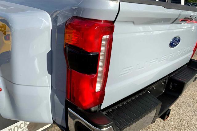 Photo of 2024 Glacier Gray Metallic TriCoat Ford F-450