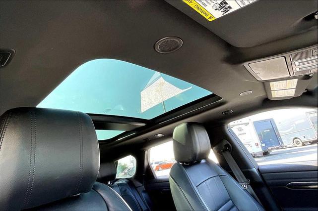 Photo of 2021 Fuji White Land Rover Range Rover Evoque