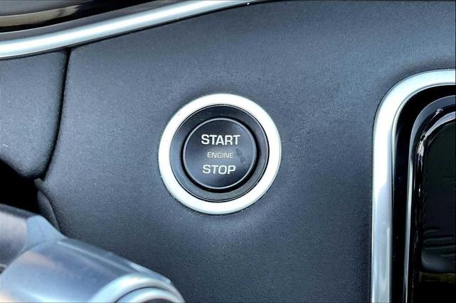 Photo of 2021 Fuji White Land Rover Range Rover Evoque