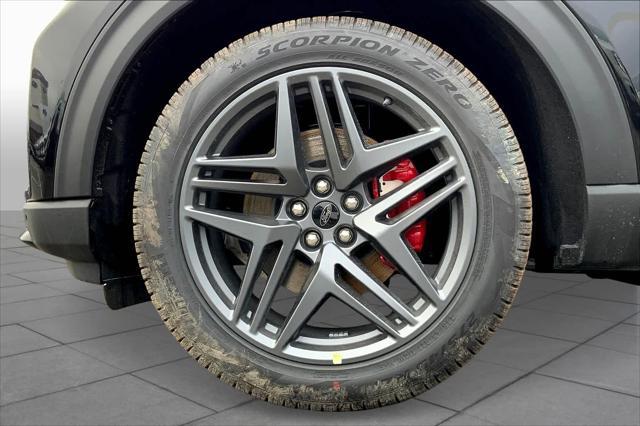 Photo of 2025 Agate Black Metallic Ford Explorer