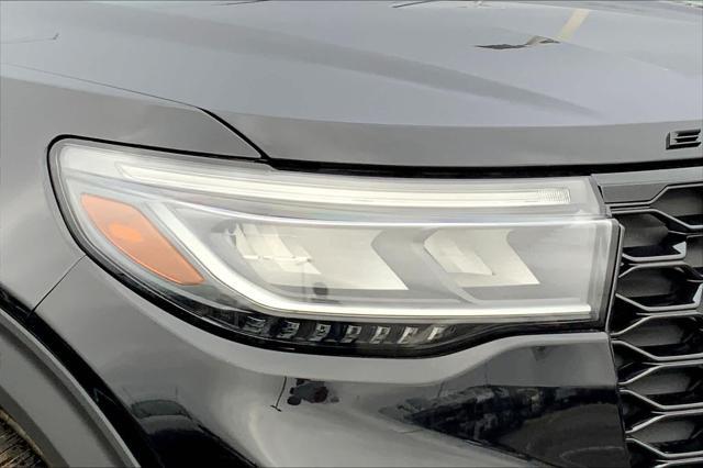 Photo of 2025 Agate Black Metallic Ford Explorer