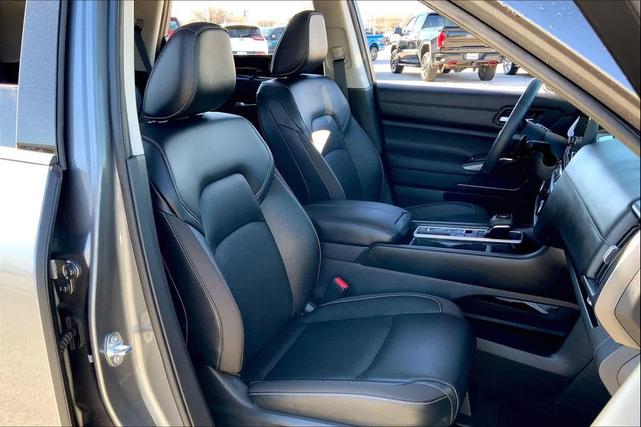 Photo of 2022 Gun Metallic Nissan Pathfinder