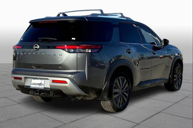 Photo of 2022 Gun Metallic Nissan Pathfinder