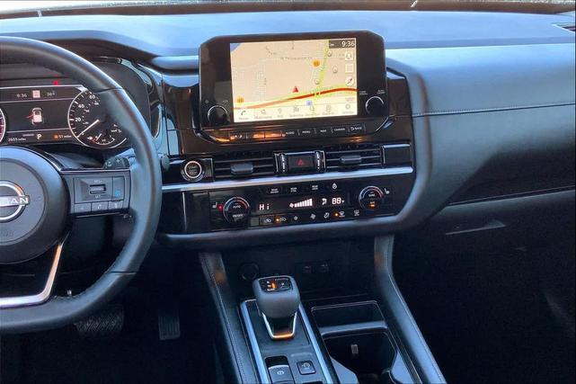 Photo of 2022 Gun Metallic Nissan Pathfinder