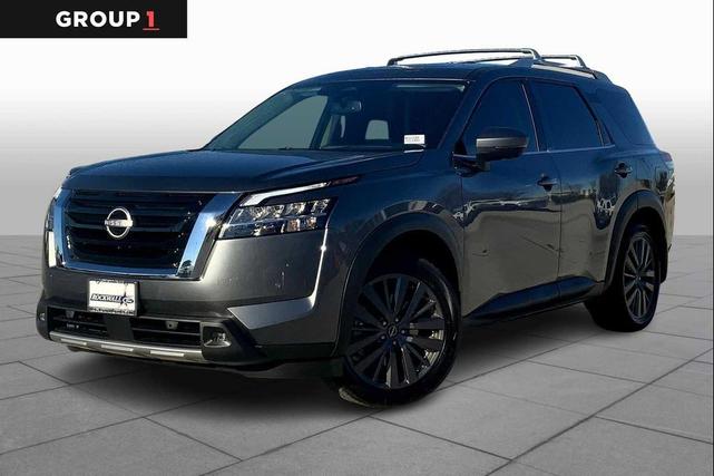 Photo of 2022 Gun Metallic Nissan Pathfinder