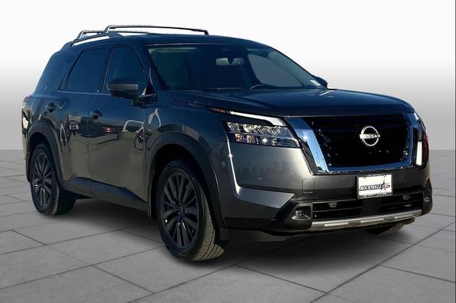 Photo of 2022 Gun Metallic Nissan Pathfinder
