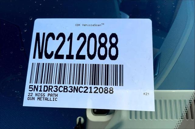 Photo of 2022 Gun Metallic Nissan Pathfinder