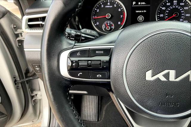 Photo of 2023 Wolf Gray Kia K5