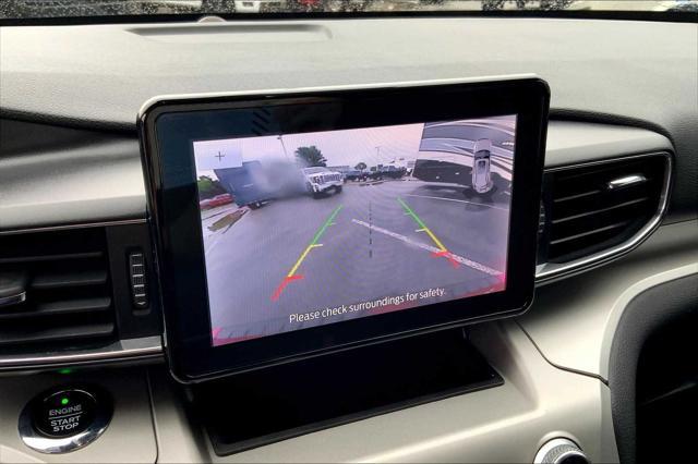 Photo of 2021 Rapid Red Metallic Tinted Clearcoat Ford Explorer