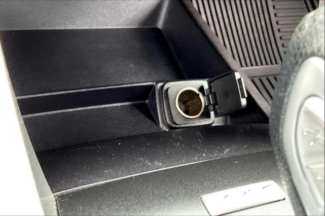 Photo of 2016 Magnetic Ford Fusion